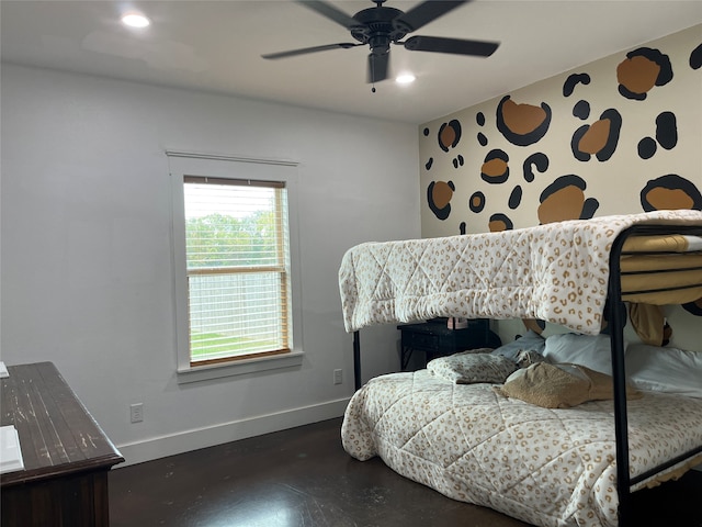 bedroom with ceiling fan