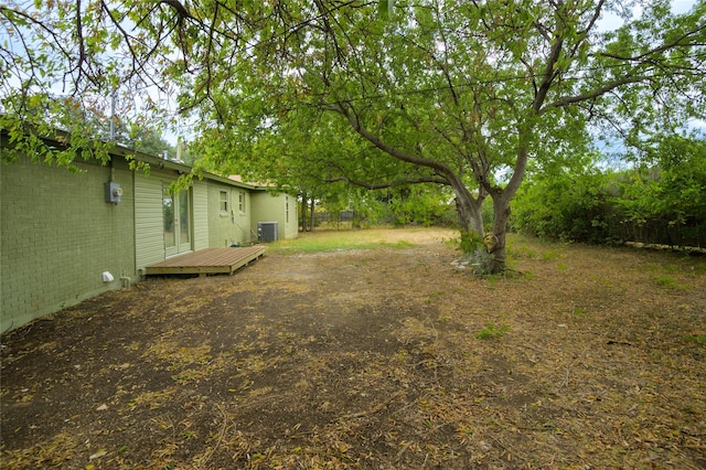 view of yard with cooling unit