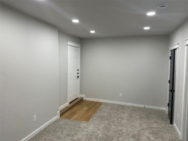 empty room featuring carpet