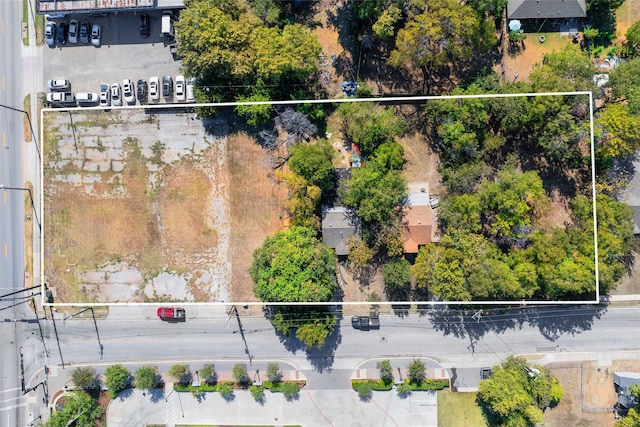 708 E Rogers St, Arlington, TX 76011 - aerial view of property's location with property parcel outlined