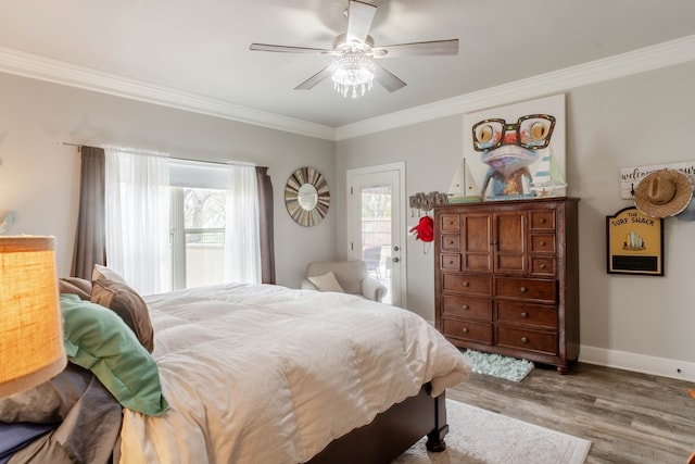 bedroom featuring access to outside, crown molding, light hardwood / wood-style floors, and ceiling fan