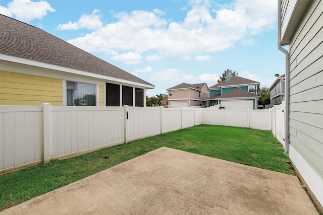 view of yard featuring a patio area