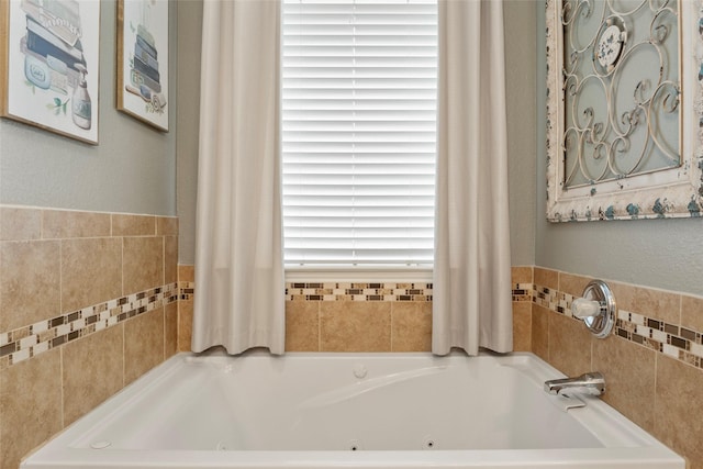 628 Destin Dr, Fort Worth, TX 76131 - full bathroom featuring a whirlpool tub and a textured wall
