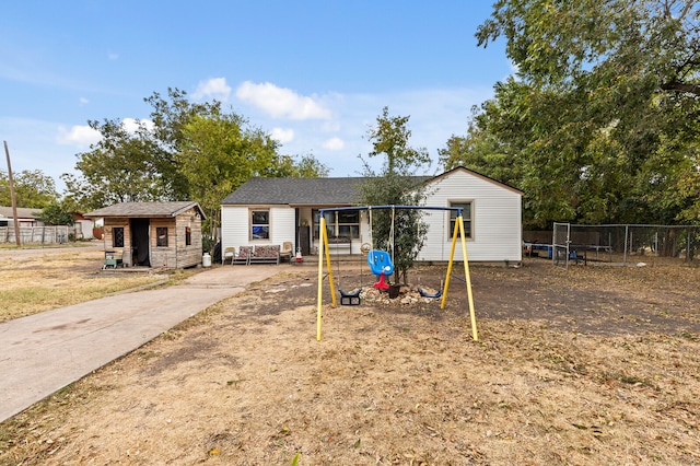 view of front of property