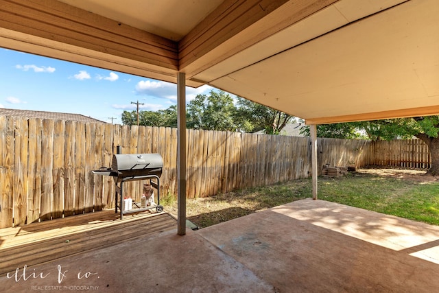 view of patio / terrace featuring grilling area