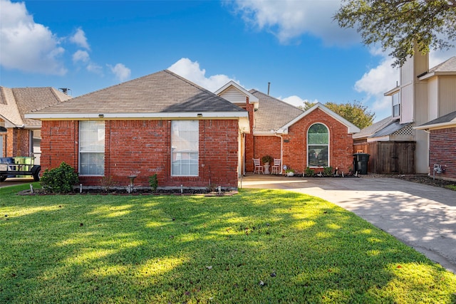 view of front of home with a front yard