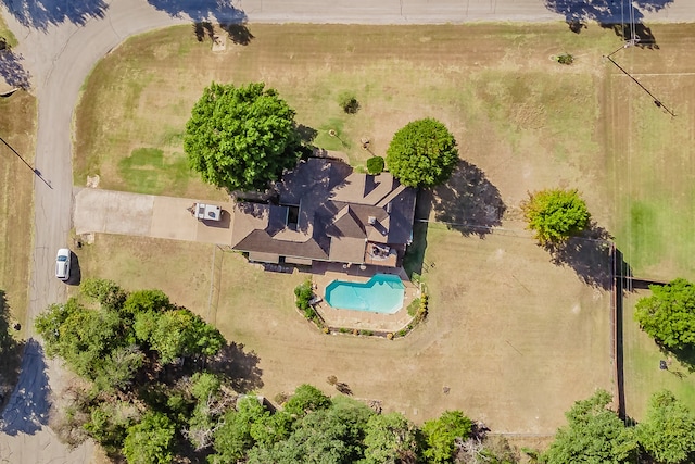 birds eye view of property featuring a rural view