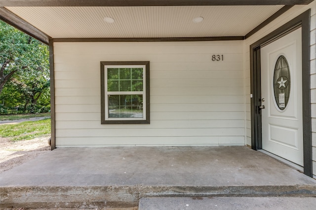 view of property entrance