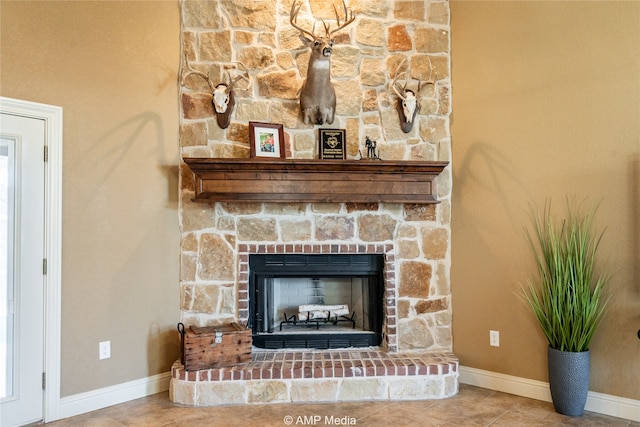 room details featuring a fireplace