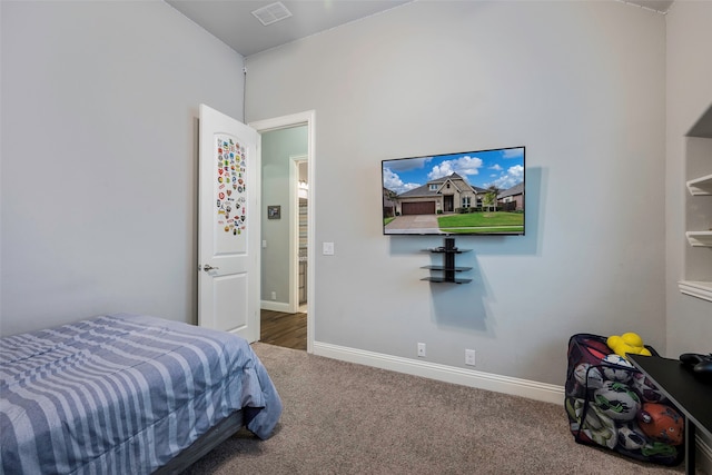 view of carpeted bedroom