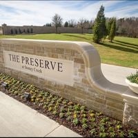 389 Arbor Mill Ct, Sunnyvale, TX 75182 - community / neighborhood sign featuring a yard