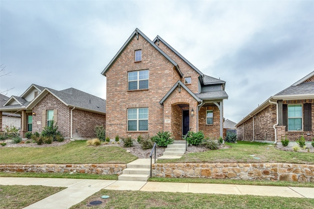 view of front of property with a front yard