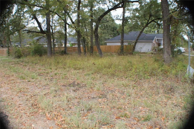 Listing photo 2 for 6101 Chickasaw Dr, Mabank TX 75156