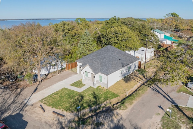 bird's eye view with a water view