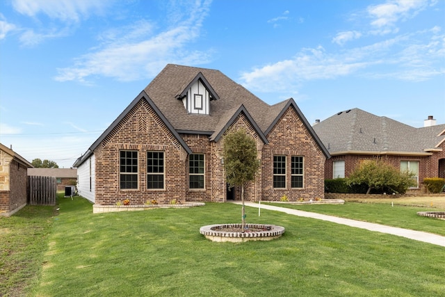 view of front of property with a front yard