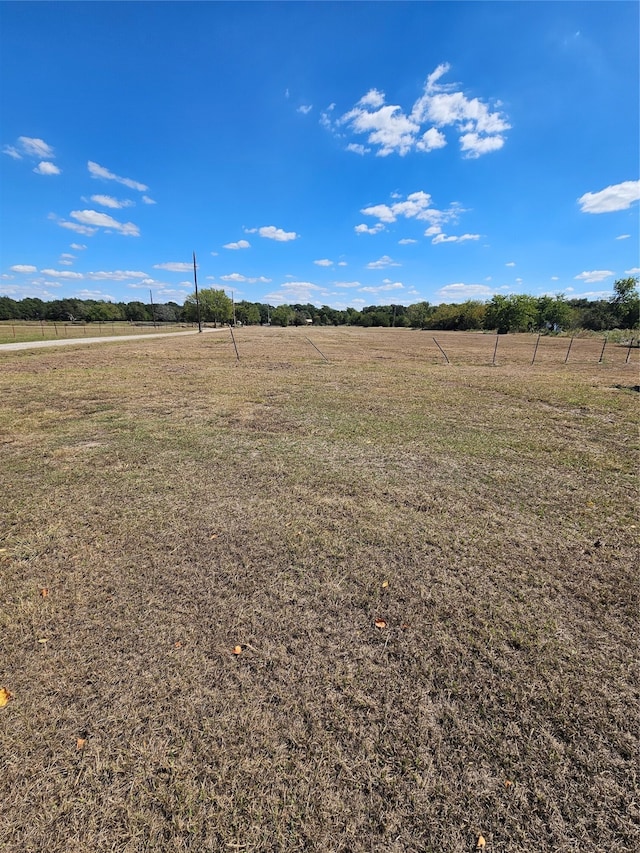 Listing photo 3 for 706 County Road 2505, Bonham TX 75418