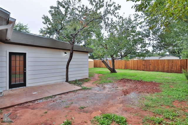 view of yard with a patio area