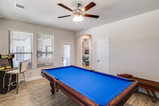 recreation room with ceiling fan, light hardwood / wood-style floors, and billiards