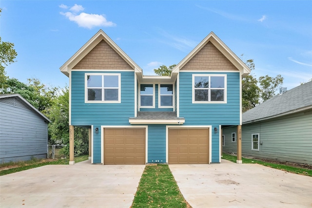 view of front facade featuring a garage