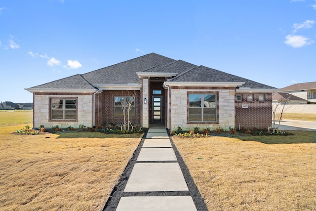 view of front facade with a front lawn