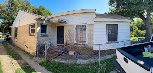 view of front of property