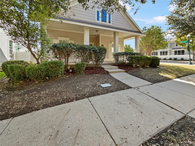 view of front of property featuring a porch