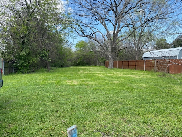 Listing photo 2 for 113 Prospect St, Farmersville TX 75442