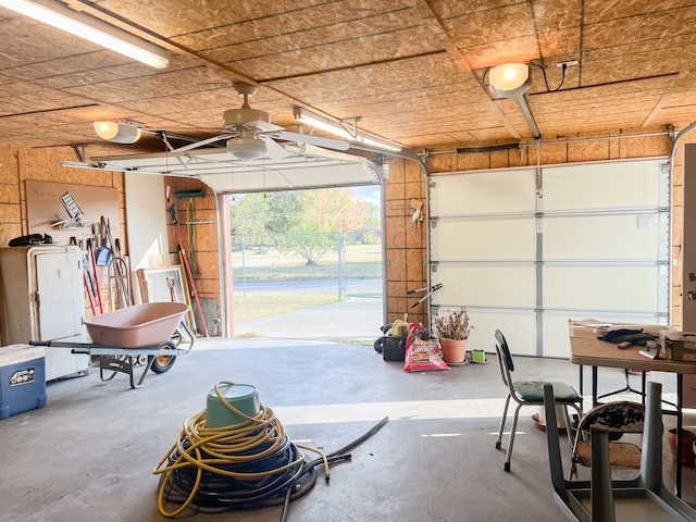 garage with ceiling fan