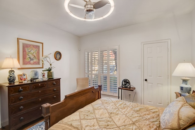 bedroom with ceiling fan