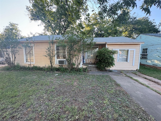 1734 Park Ave, Abilene, TX 79603 - view of front facade with cooling unit and a front lawn