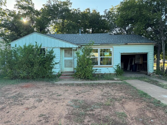 1734 Park Ave, Abilene, TX 79603 - view of front of home with a garage