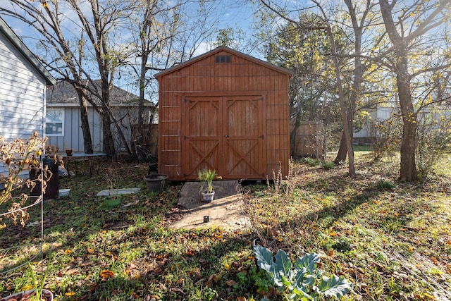 view of outbuilding