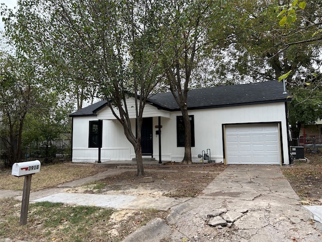 view of front facade with a garage