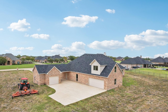 view of front of home featuring a front lawn