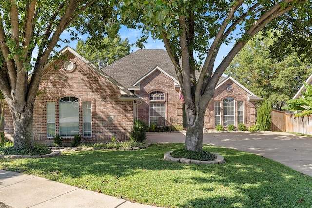 front of property with a front yard