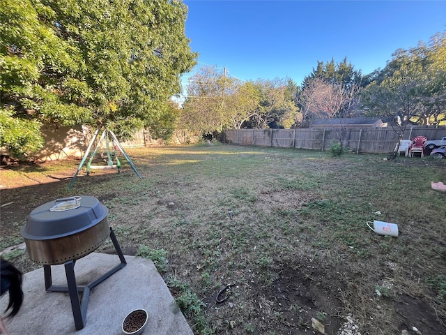 view of yard featuring a patio