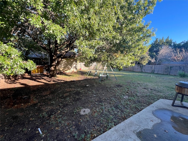 view of yard with a patio