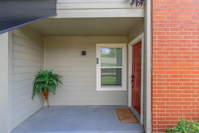 view of property entrance