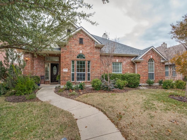 front of property with a front yard