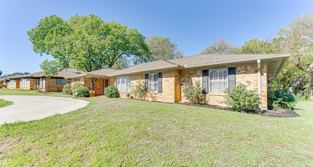1401 Crescent Dr, Sherman, TX 75092 - single story home featuring a front lawn and brick siding
