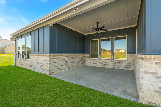 view of patio / terrace with ceiling fan