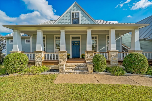 view of front of home featuring a porch