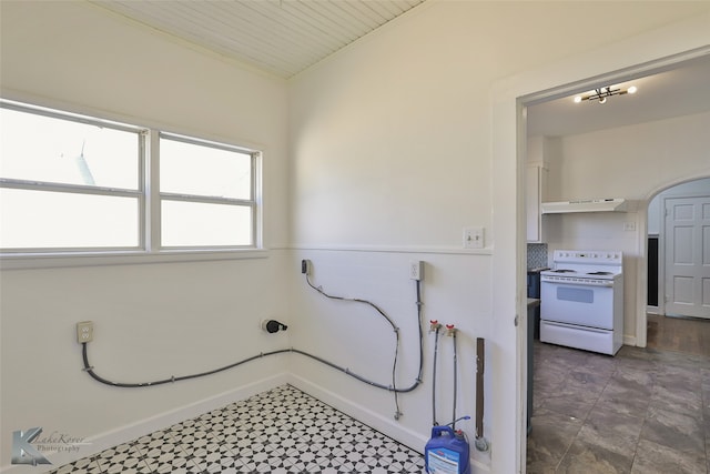 laundry area featuring wood ceiling