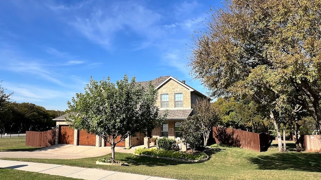 view of front facade featuring a front yard