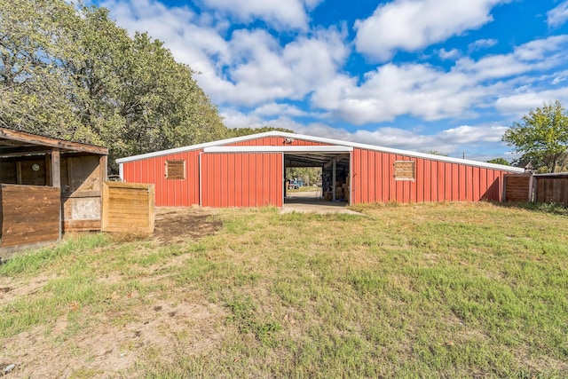 exterior space with a yard