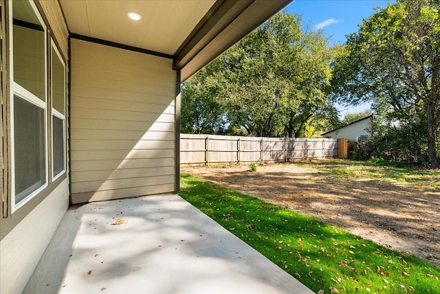 view of yard with a patio