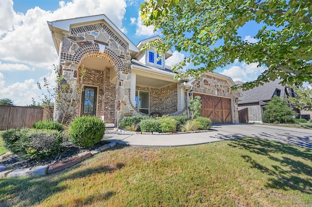 view of front of home with a front lawn