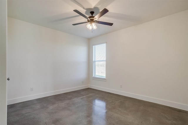 empty room featuring ceiling fan