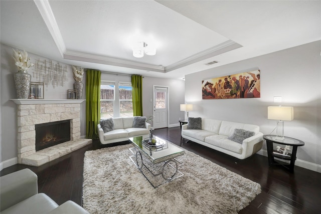 living room with dark hardwood / wood-style flooring, an inviting chandelier, and crown molding