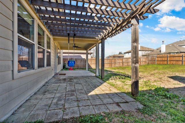 view of patio / terrace with a pergola and ceiling fan